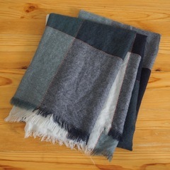 COS 大判ストールの画像