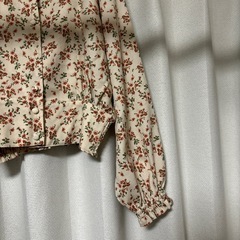 Heather 花柄トップス フリルの画像