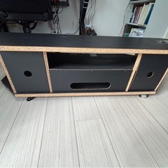 テレビボードの画像