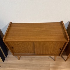 北欧調キャビネットの画像