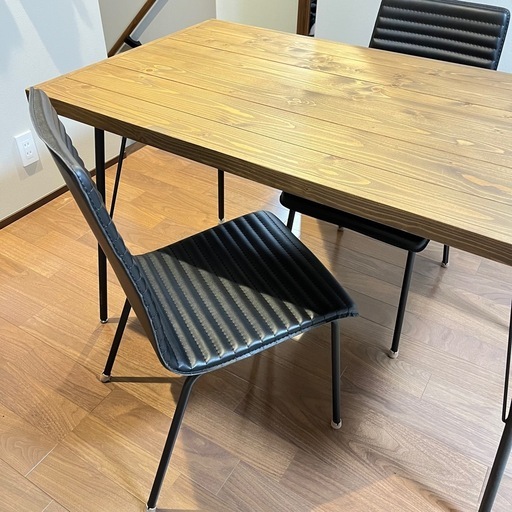 【定価4万円相当】ダイニングチェアとダイニングテーブルセット