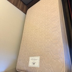 シモンズ　セミダブル　　マットレスボトムセットの画像