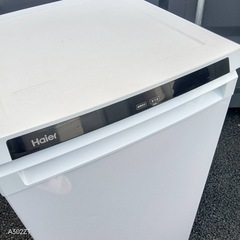 C3X0T9 送料設置無料  ハイアール冷凍庫　102Lの画像