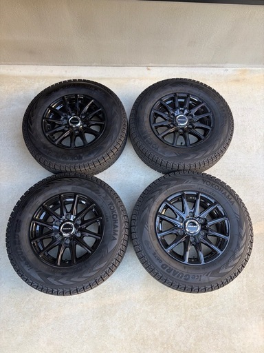 【バリ溝】ハイエース　スタッドレス　15インチ　
195/80R15 107/105L LT