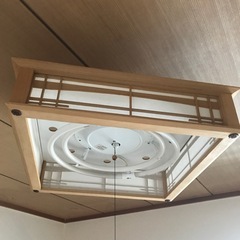 和室に馴染む照明の画像