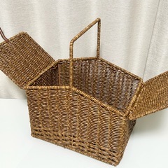 美品 持ち手付き PPラタンバスケットの画像