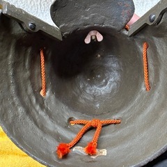 置き物、鉄兜の画像