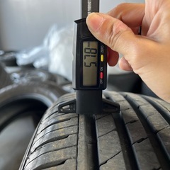 ヴォクシー80前期使用 中古タイヤ4本 205/60R16 の画像