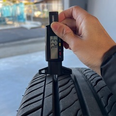 ヴォクシー80前期使用 中古タイヤ4本 205/60R16 の画像