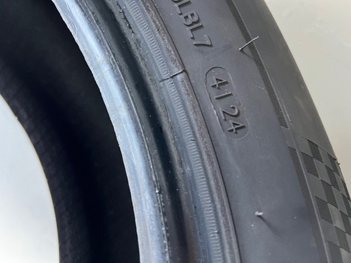 ヴォクシー80前期使用 中古タイヤ4本 205/60R16