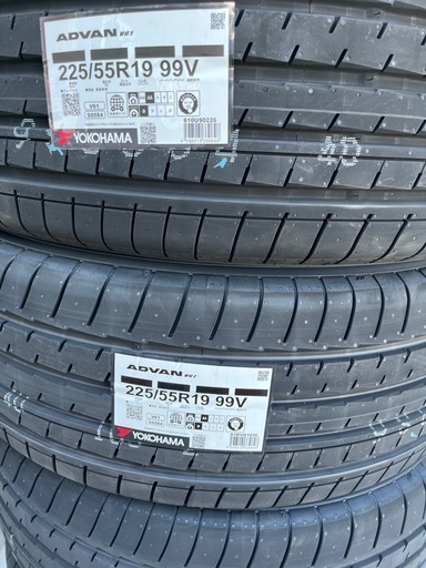 26年製！225/55R19ヨコハマタイヤADVAN V61 新品4本作業代、消費税、廃タイヤ代、全て込み132000円！CX-5等S