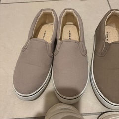 adidasスニーカー　スリッポンの画像