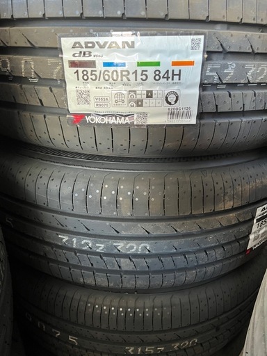 26年製！185/60R15ヨコハマタイヤADVAN dB V553 消費税、作業代、廃タイヤ代全て込み74800円！