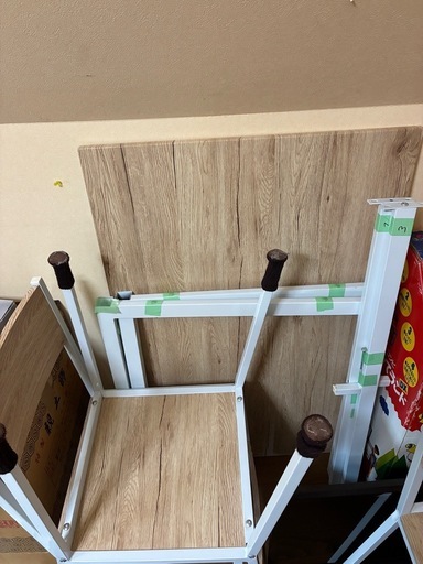 美品テーブルと椅子4脚セット
