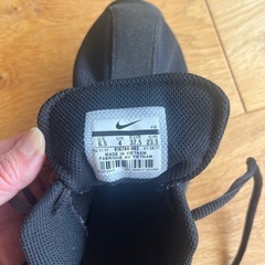 NIKEナイキスニーカー23.5cm
の画像