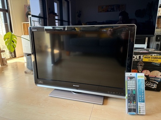 AQUOS アクオス 亀山モデル32インチ
