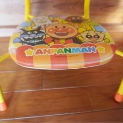 [4/5まで期間限定]アンパンマン椅子の画像