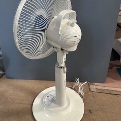 ② 東芝　扇風機　2011年の画像