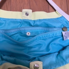 美品　可愛いadidasの手提げかばんの画像