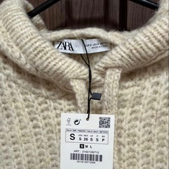 ニットベスト フード付き ノースリーブ アイボリー カジュアル ZARA ザラ ベージュ ニット プルオーバー S 秋 冬 春の画像