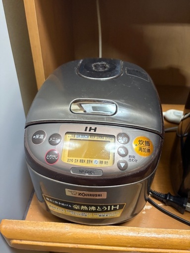 急募・中古】象印 IH炊飯器 3合 NP-GH05 動作OK (きなこ) 門真市の 