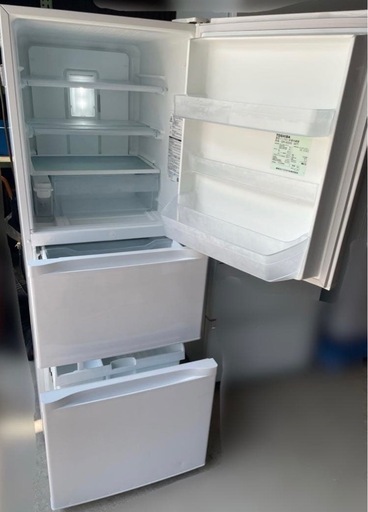 東芝　　冷蔵庫　家族用