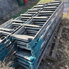 足場　階段の画像