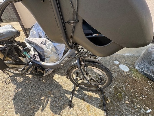 ほぼ新品の電動自転車
