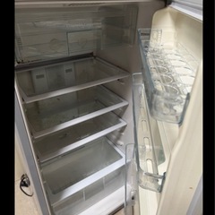 日立冷蔵庫の画像