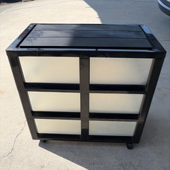 キャスター付き収納ケースの画像