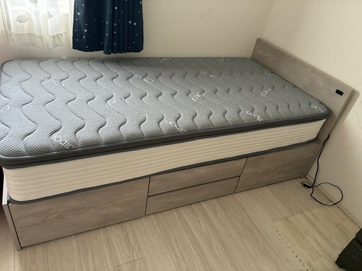 シングルベッド