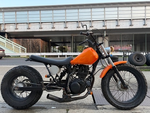 ヤマハ TW200 2JL カスタム　チョッパーカスタム　スカチューン　ロンスイ　キック始動　ローダウン　