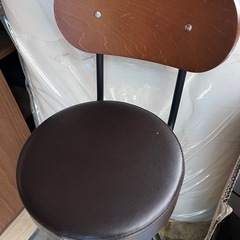 在庫2個　1つ3000円　カウンターチェアの画像
