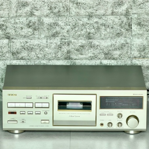TEAC「V-1050」3ヘッドカセットデッキ