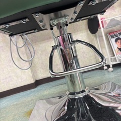 美容室のセット椅子の画像