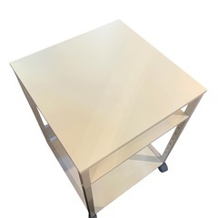 プリンターなどの台に使えます。の画像