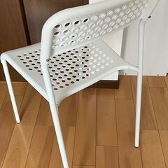 IKEA アッデ、イス、白の画像