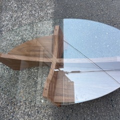 ガラステーブル　メーカー不明　訳ありの画像