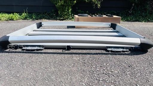スーリー　ルーフラック THULE Xpedition th820