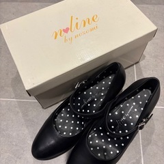 🌼ストラップ付き🌼洋服の青山　5cmヒールの黒パンプスの画像