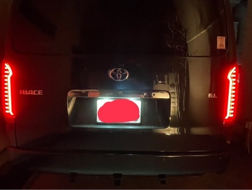 ハイエース　テールランプ　シーケンシャル　LED
