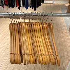 木製ハンガーの画像