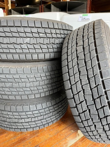 フォレスターに225/60R17 グッドイヤー　早いもの勝ち