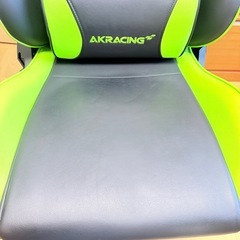 AKRACINGゲーミングチェアの画像