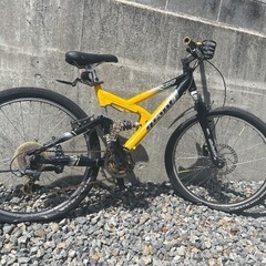 GT MTB フルサス　ジャンク　パンクあり　ブレーキ不良　現状渡しの画像