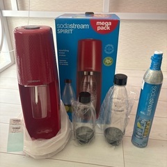 ソーダストリーム　レッド 炭酸水メーカーの画像
