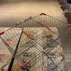 スチールカゴの画像