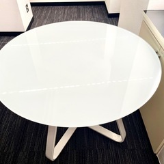 【美品】円形ガラステーブル 幅100cm ホワイト 引き取り限定の画像