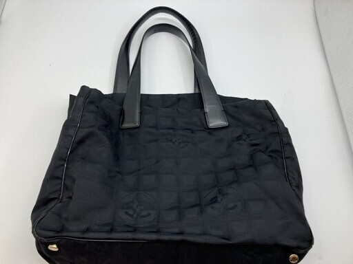 CHANEL ニュートラベルライン ナイロン トートバッグ ブラック ゴールド金具 シリアルシール 9497289