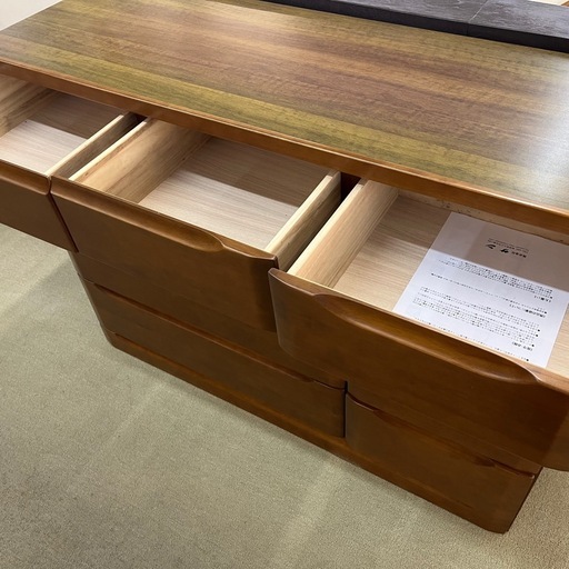 未使用　木製の収納家具　木製タンス　衣類収納家具